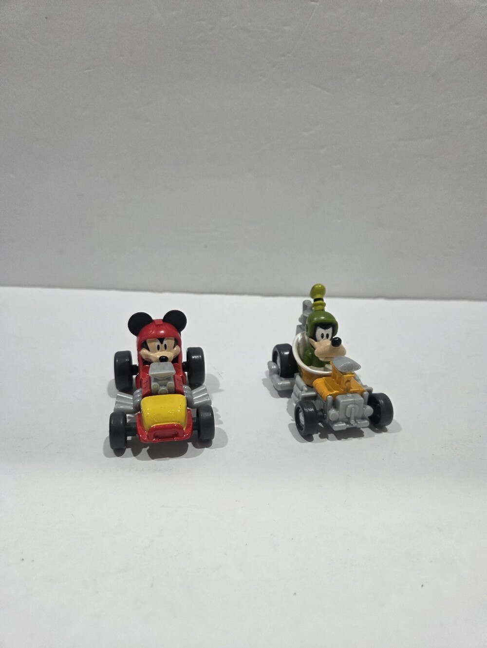 Mattel 2016  Mini Go-Kart Duo Mickie And Pluto